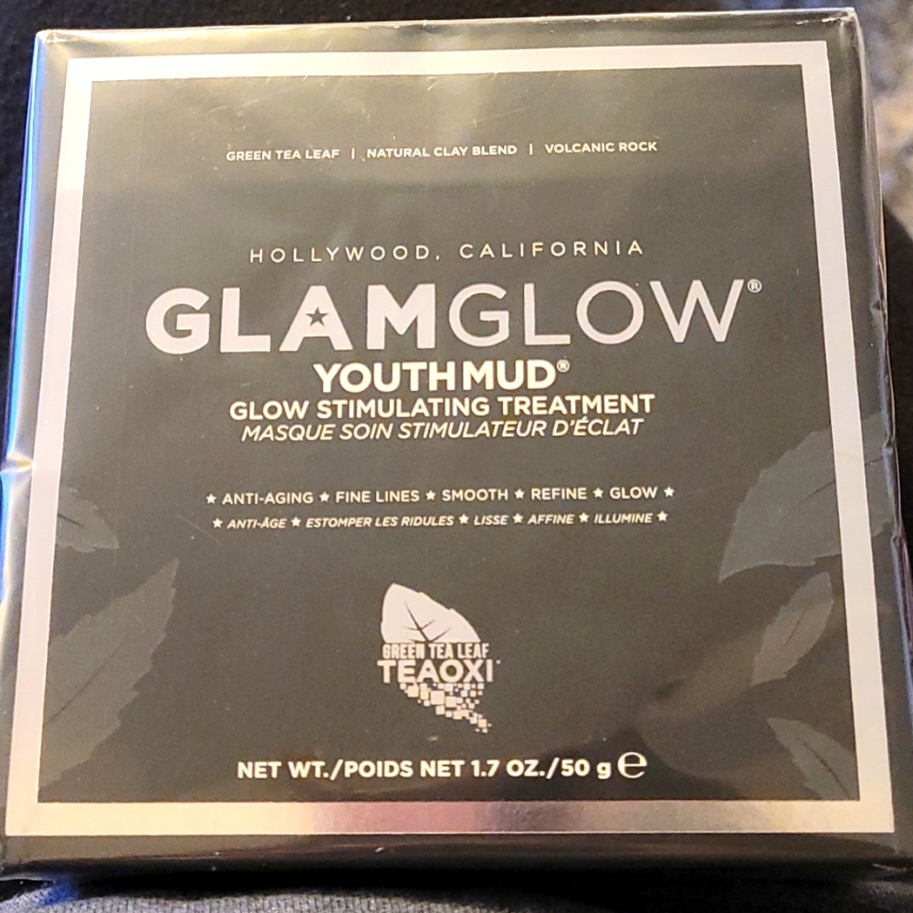 GlamGlow Youth Mud